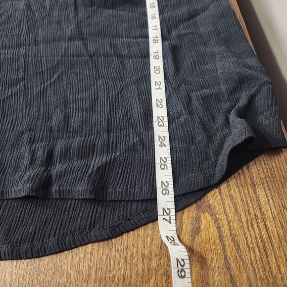 Denver Hayes Black Lightweight Short Sleeved Blouse - Picture 10 of 10